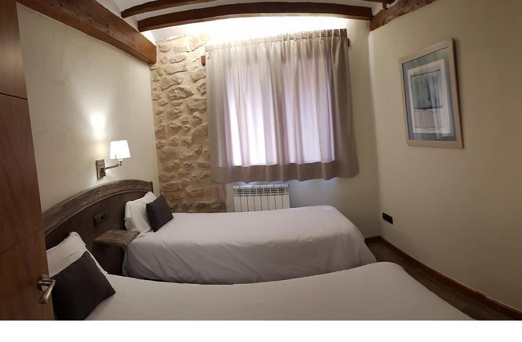 Casa Gabalda Apartamentos Valderrobres Extérieur photo
